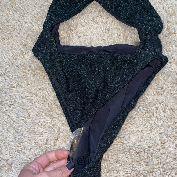 Devon Windsor One Piece Swim Suit - Picture 5 of 5